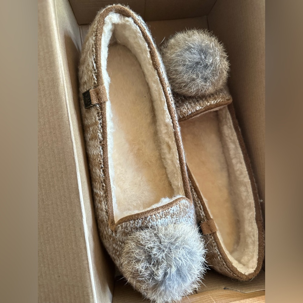 BearPaw NIB Size 8 width: M
